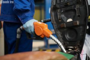Giá xăng dầu đồng loạt tăng, dầu diesel vượt 30.000 đồng/lít